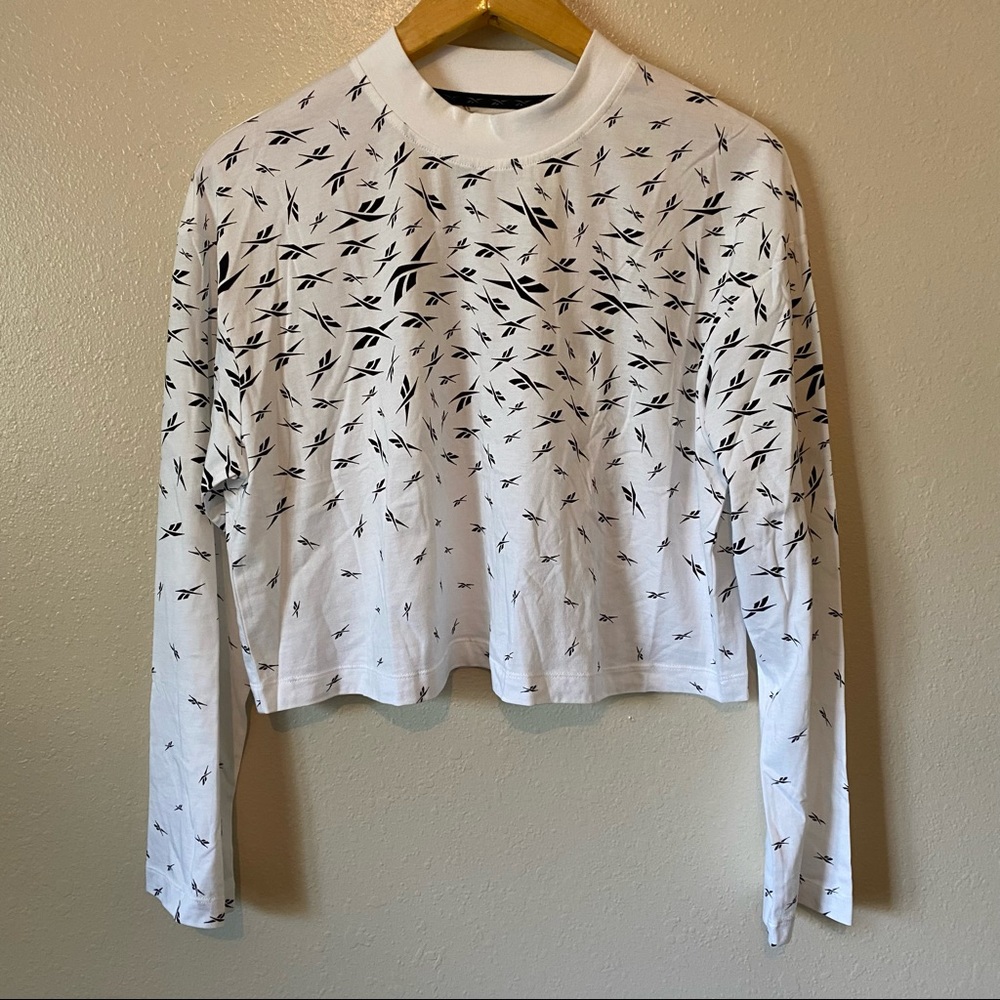 Boxy Reebok Crop Top